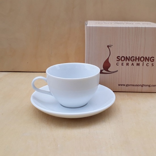 Ly trà trắng