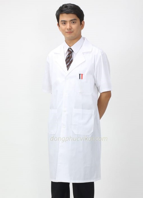 Áo blouse màu trắng
