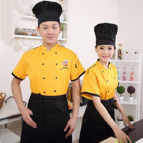 Đồng phục nhà bếp màu vàng