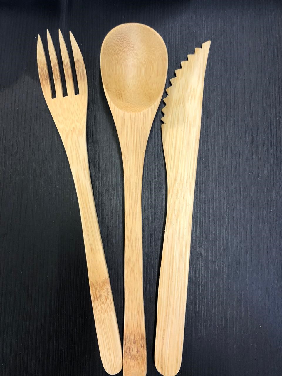 Bộ đồ ăn bằng tre
