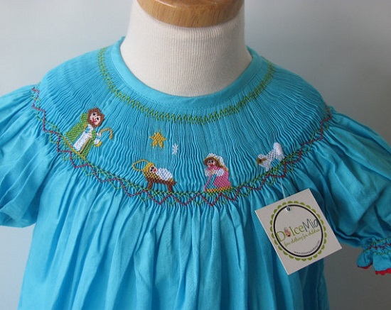 Váy smocked