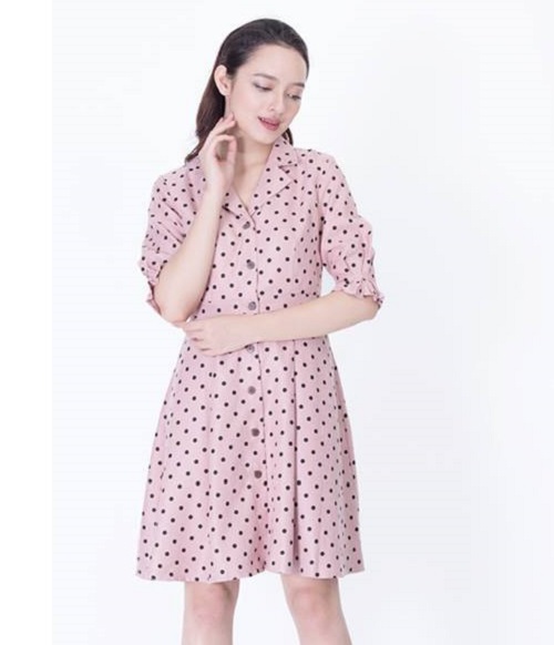 Váy chấm bi hồng