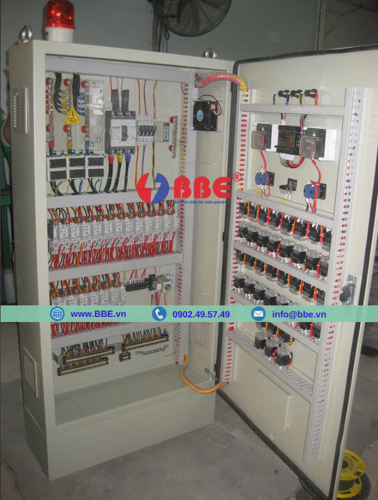 Tủ điều khiển đèn điện