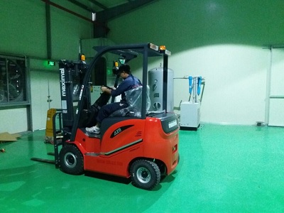 Xe nâng điện