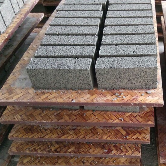 Khung cố định bằng tre