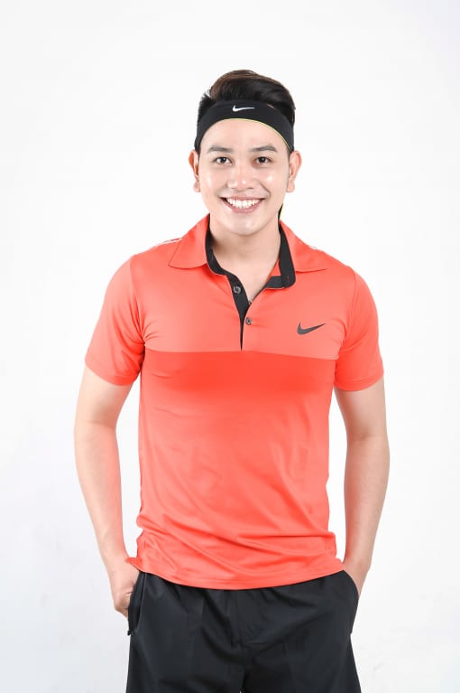 Áo thể thao có cổ
